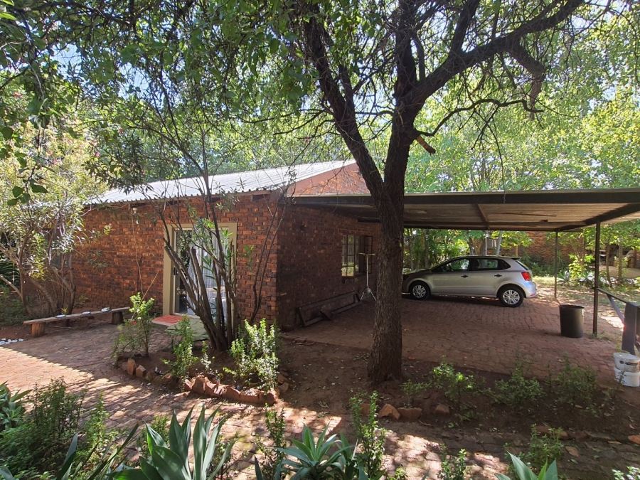  Bedroom Property for Sale in Hartbeespoort Rural North West